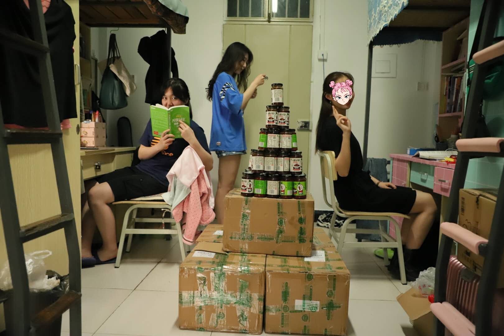 谁说大学生宅寝室只会玩游戏？临近期末，团购热潮席卷校园